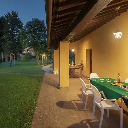 Ginestraio 14, Emma Villa *