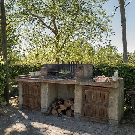 Ginestraio 14, Emma